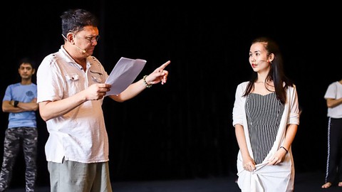 Võ Hạ Trâm làm live show theo phong cách Broadway - Ảnh 1. Võ Hạ Trâm làm live show theo phong cách Broadway - Ảnh 1.