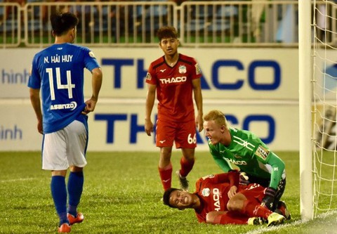 Sân Cửa Ông: Than Quảng Ninh ‘chết bởi 11m luân lưu - Ảnh 4. Sân Cửa Ông: Than Quảng Ninh ‘chết bởi 11m luân lưu - Ảnh 4.
