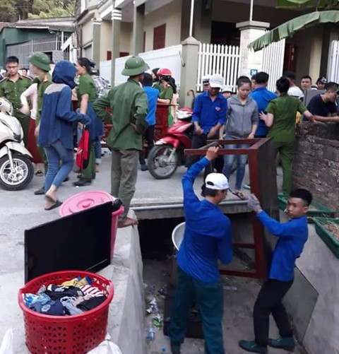 Rừng thông lại chìm trong lửa, Hà Tĩnh cấp tập di dời dân, bảo vệ trạm xăng - Ảnh 14. Rừng thông lại chìm trong lửa, Hà Tĩnh cấp tập di dời dân, bảo vệ trạm xăng - Ảnh 14.