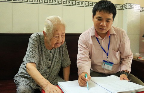 Ủy quyền lãnh lương hưu tại TP.HCM: Nơi được nơi không - Ảnh 1. Ủy quyền lãnh lương hưu tại TP.HCM: Nơi được nơi không - Ảnh 1.