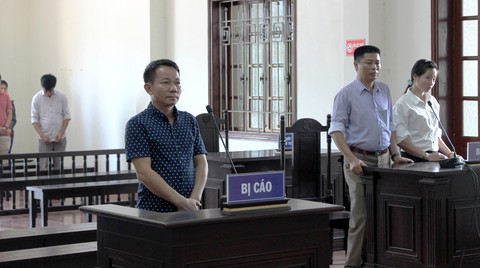 Vụ 2 công nhân tử nạn ở hang Cột Cờ: chủ ‘bưởng vàng’ lãnh 1 năm tù - Ảnh 1. Vụ 2 công nhân tử nạn ở hang Cột Cờ: chủ ‘bưởng vàng’ lãnh 1 năm tù - Ảnh 1.