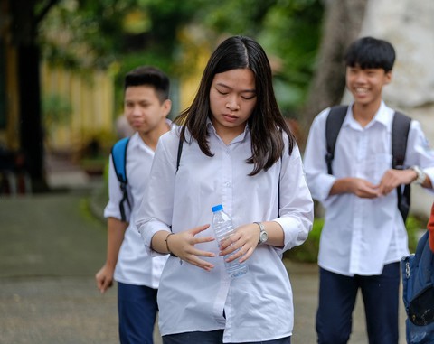 Vui buồn học trò đi thi lớp 10 - Ảnh 14. Vui buồn học trò đi thi lớp 10 - Ảnh 14.