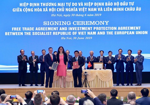 Việt Nam và EU chính thức ký đường cao tốc quy mô lớn - Ảnh 2. Việt Nam và EU chính thức ký đường cao tốc quy mô lớn - Ảnh 2.