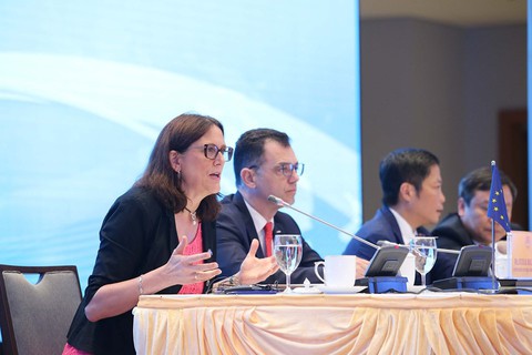 EVFTA là thông điệp của Việt Nam và EU giữa chiến tranh thương mại - Ảnh 1. EVFTA là thông điệp của Việt Nam và EU giữa chiến tranh thương mại - Ảnh 1.