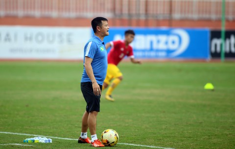 Khi Văn Quyến, Như Thuật làm thầy và U15 SLNA tỏa sáng - Ảnh 2. Khi Văn Quyến, Như Thuật làm thầy và U15 SLNA tỏa sáng - Ảnh 2.