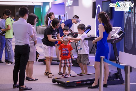 Hơn 3.000 khách hàng trải nghiệm phong cách sống thông minh - Ảnh 2. Hơn 3.000 khách hàng trải nghiệm phong cách sống thông minh - Ảnh 2.