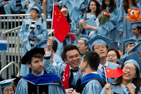 Mỹ thừa nhận siết visa, chỉ đón du học sinh Trung Quốc tới để học - Ảnh 1. Mỹ thừa nhận siết visa, chỉ đón du học sinh Trung Quốc tới để học - Ảnh 1.