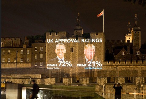 Ông Trump thăm Anh: Lãnh đạo trải thảm đỏ, dân la ó, biểu tình - Ảnh 2. Ông Trump thăm Anh: Lãnh đạo trải thảm đỏ, dân la ó, biểu tình - Ảnh 2.