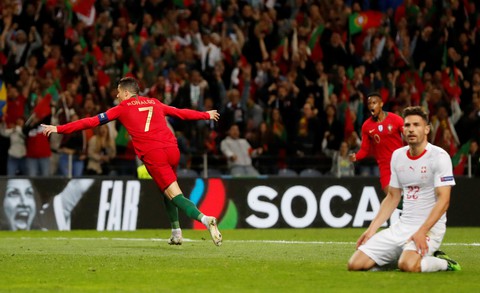 Ronaldo lập hat-trick, Bồ Đào Nha vào chung kết UEFA Nations League - Ảnh 3. Ronaldo lập hat-trick, Bồ Đào Nha vào chung kết UEFA Nations League - Ảnh 3.
