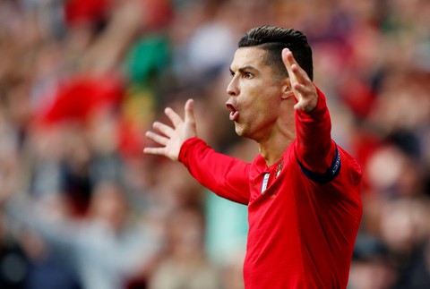 Ronaldo lập hat-trick, Bồ Đào Nha vào chung kết UEFA Nations League - Ảnh 1. Ronaldo lập hat-trick, Bồ Đào Nha vào chung kết UEFA Nations League - Ảnh 1.