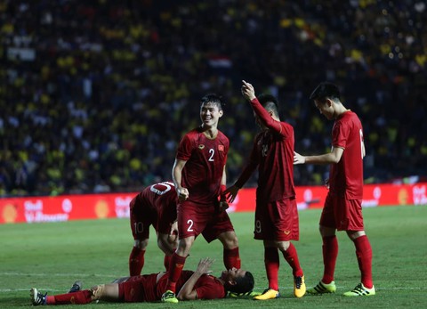 Thắng Thái Lan, Việt Nam tăng hạng FIFA và có lợi khi bốc thăm vòng loại World Cup 2022 - Ảnh 2. Thắng Thái Lan, Việt Nam tăng hạng FIFA và có lợi khi bốc thăm vòng loại World Cup 2022 - Ảnh 2.