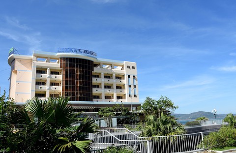 Di dời khách sạn ven biển ở Bình Định: Chúng tôi tiên phong làm gương - Ảnh 1. Di dời khách sạn ven biển ở Bình Định: Chúng tôi tiên phong làm gương - Ảnh 1.