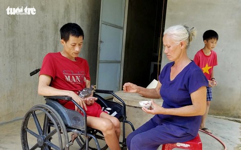 Xây nhà mới cho người hùng từng cứu 8 người trong lũ - Ảnh 1. Xây nhà mới cho người hùng từng cứu 8 người trong lũ - Ảnh 1.