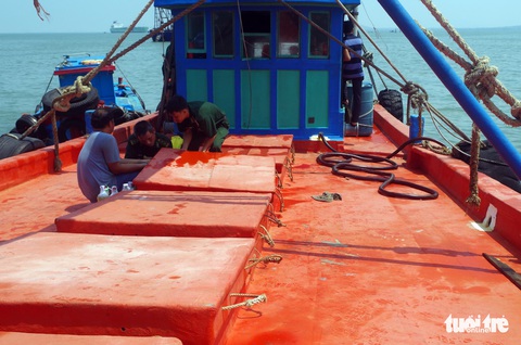 Bắt tàu chở 80.000 lít dầu không rõ nguồn gốc - Ảnh 1. Bắt tàu chở 80.000 lít dầu không rõ nguồn gốc - Ảnh 1.