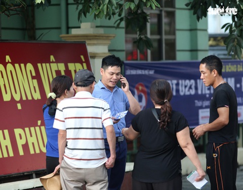 Vé chợ đen trận U23 VN - U23 Myanmar đến 2 triệu đồng/ cặp - Ảnh 1. Vé chợ đen trận U23 VN - U23 Myanmar đến 2 triệu đồng/ cặp - Ảnh 1.