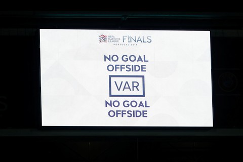 VAR và hàng thủ thảm họa khiến tuyển Anh gục ngã - Ảnh 2. VAR và hàng thủ thảm họa khiến tuyển Anh gục ngã - Ảnh 2.