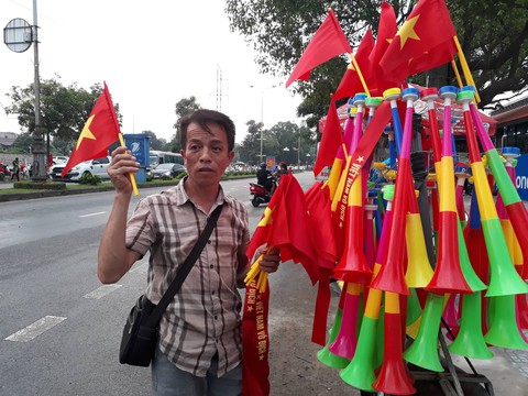 Thành phố Việt Trì đỏ rực, tiếp lửa cho U23 Việt Nam - Ảnh 2. Thành phố Việt Trì đỏ rực, tiếp lửa cho U23 Việt Nam - Ảnh 2.