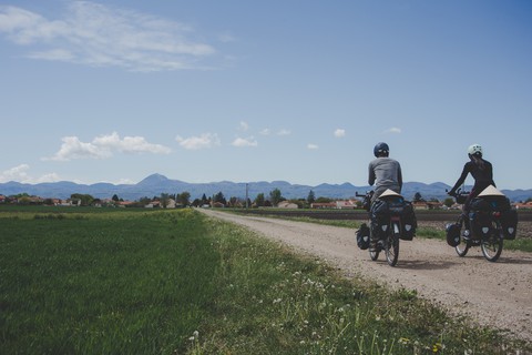 Hai chiếc nón lá và 16.000km - Ảnh 17. Hai chiếc nón lá và 16.000km - Ảnh 17.
