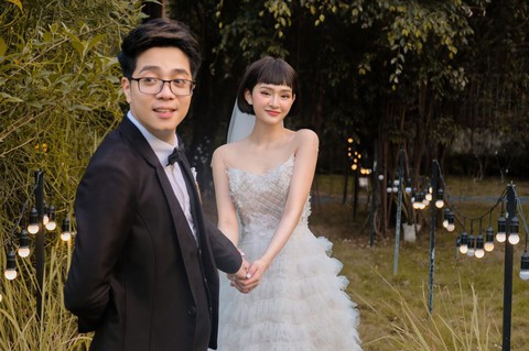 Hồ Quỳnh Hương Lộ Diện Chồng Trước Ngày Cưới Với Phong Cách "Thuần Chay"