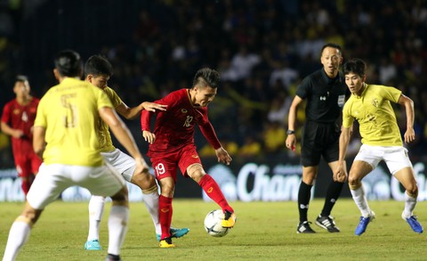 King’s Cup 2019: Cơ sở nào để kỳ vọng Văn Lâm, Quang Hải? - Ảnh 2. King’s Cup 2019: Cơ sở nào để kỳ vọng Văn Lâm, Quang Hải? - Ảnh 2.