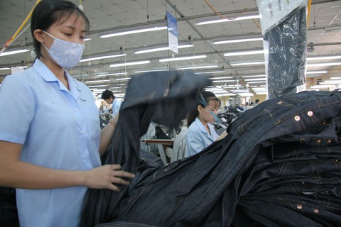 Xanh hóa ngành dệt may vẫn là thách thức - Ảnh 1. Xanh hóa ngành dệt may vẫn là thách thức - Ảnh 1.