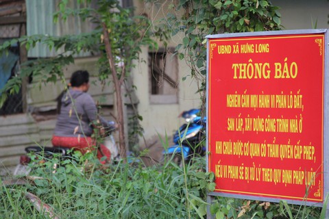 Sống treo - Kỳ 2: 300m và hai thế giới đối lập - Ảnh 1. Sống treo - Kỳ 2: 300m và hai thế giới đối lập - Ảnh 1.