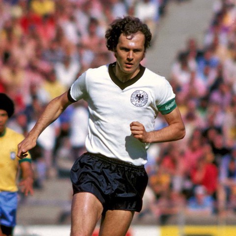 Ngũ đại tông sư thế giới bóng đá: Chỉ mình Cruyff là thánh - Ảnh 2. Ngũ đại tông sư thế giới bóng đá: Chỉ mình Cruyff là thánh - Ảnh 2.