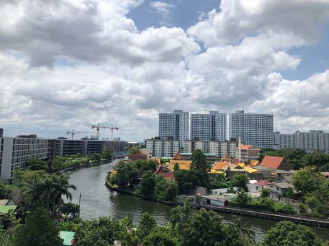 Du khách đến Thái Lan sẽ phải mua bảo hiểm tai nạn bắt buộc - Ảnh 1. Du khách đến Thái Lan sẽ phải mua bảo hiểm tai nạn bắt buộc - Ảnh 1.