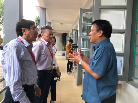 Chấm thi THPT môn ngữ văn: Ít bài đạt điểm khá - Ảnh 2. Chấm thi THPT môn ngữ văn: Ít bài đạt điểm khá - Ảnh 2.