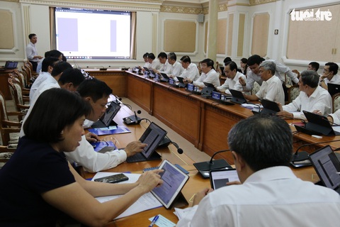 Lãnh đạo UBND TP.HCM tập huấn phòng họp không giấy - Ảnh 2. Lãnh đạo UBND TP.HCM tập huấn phòng họp không giấy - Ảnh 2.