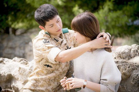 Song Joong Ki và Song Hye Kyo ly hôn: khối tài sản 100 tỉ won ra sao? - Ảnh 2. Song Joong Ki và Song Hye Kyo ly hôn: khối tài sản 100 tỉ won ra sao? - Ảnh 2.