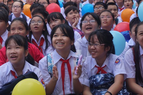 TP.HCM: học sinh tựu trường ngày 1-9 - Ảnh 1. TP.HCM: học sinh tựu trường ngày 1-9 - Ảnh 1.