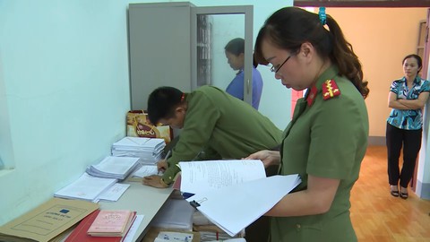 Vụ gian lận thi cử Sơn La: Cần cơ quan điều tra cấp cao hơn? - Ảnh 1. Vụ gian lận thi cử Sơn La: Cần cơ quan điều tra cấp cao hơn? - Ảnh 1.