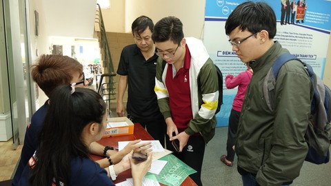 697 thí sinh được tuyển thẳng vào ĐH Khoa học tự nhiên TP.HCM - Ảnh 1. 697 thí sinh được tuyển thẳng vào ĐH Khoa học tự nhiên TP.HCM - Ảnh 1.