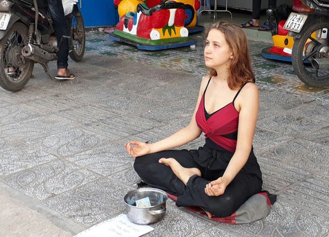 Bali trục xuất du khách nước ngoài ngửa nón xin tiền - Ảnh 1. Bali trục xuất du khách nước ngoài ngửa nón xin tiền - Ảnh 1.
