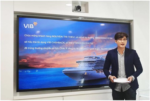 VIB công bố khách hàng đầu tiên trúng cặp vé du thuyền châu Á - Ảnh 1. VIB công bố khách hàng đầu tiên trúng cặp vé du thuyền châu Á - Ảnh 1.
