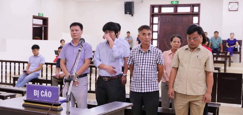 Lợi dụng chức vụ, thiếu trách nhiệm, 8 cựu cán bộ lãnh án - Ảnh 1. Lợi dụng chức vụ, thiếu trách nhiệm, 8 cựu cán bộ lãnh án - Ảnh 1.