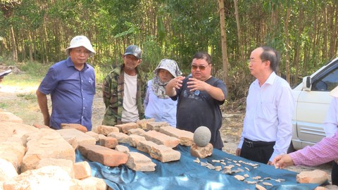 Phát hiện di tích Chăm có niên đại khoảng thế kỷ thứ 4 hoặc 5 - Ảnh 1. Phát hiện di tích Chăm có niên đại khoảng thế kỷ thứ 4 hoặc 5 - Ảnh 1.