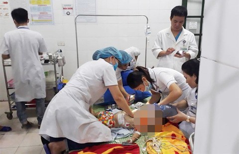 Đang chơi trước nhà, bé gái 22 tháng tuổi bị chó hàng xóm cắn tử vong - Ảnh 1. Đang chơi trước nhà, bé gái 22 tháng tuổi bị chó hàng xóm cắn tử vong - Ảnh 1.