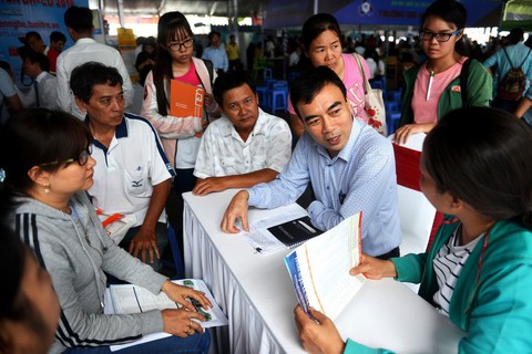 Tuổi Trẻ phát hành phụ trang Cùng bạn chọn trường - Ảnh 1. Tuổi Trẻ phát hành phụ trang Cùng bạn chọn trường - Ảnh 1.