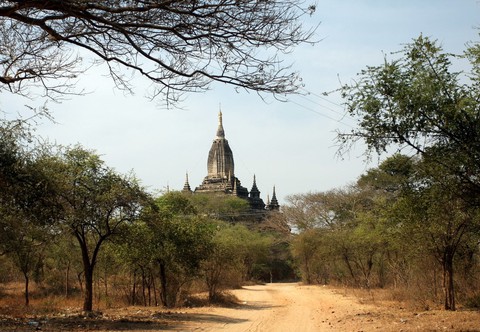 Những ngôi đền ngạo nghễ với thời gian ở cố đô Bagan - Ảnh 12. Những ngôi đền ngạo nghễ với thời gian ở cố đô Bagan - Ảnh 12.