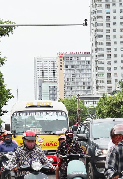 Phạt nguội làm sao để không bị... nguội? - Ảnh 2. Phạt nguội làm sao để không bị... nguội? - Ảnh 2.