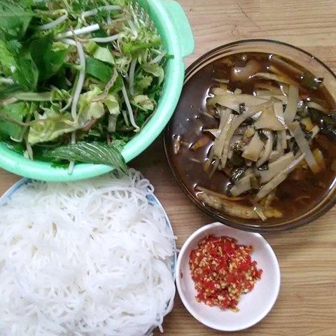 Bún mắm cua đồng Gia Lai: sướng mình khổ người ta - Ảnh 3. Bún mắm cua đồng Gia Lai: sướng mình khổ người ta - Ảnh 3.