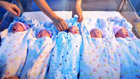 Việt Nam sẽ làm gì với tài sản dân số vàng 96 triệu người? - Ảnh 1. Việt Nam sẽ làm gì với tài sản dân số vàng 96 triệu người? - Ảnh 1.