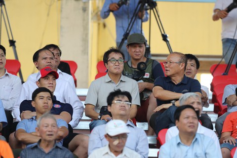 Nam Định và Quảng Nam thắng thuyết phục ở vòng 15 V-League 2019 - Ảnh 2. Nam Định và Quảng Nam thắng thuyết phục ở vòng 15 V-League 2019 - Ảnh 2.