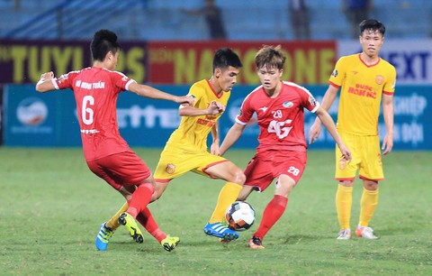 Nam Định và Quảng Nam thắng thuyết phục ở vòng 15 V-League 2019 - Ảnh 4. Nam Định và Quảng Nam thắng thuyết phục ở vòng 15 V-League 2019 - Ảnh 4.