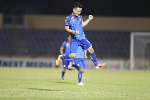 Nam Định và Quảng Nam thắng thuyết phục ở vòng 15 V-League 2019 - Ảnh 1. Nam Định và Quảng Nam thắng thuyết phục ở vòng 15 V-League 2019 - Ảnh 1.