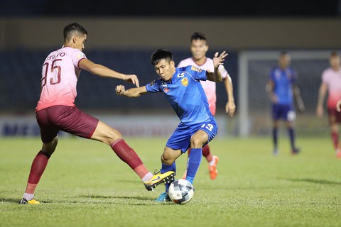 Nam Định và Quảng Nam thắng thuyết phục ở vòng 15 V-League 2019 - Ảnh 3. Nam Định và Quảng Nam thắng thuyết phục ở vòng 15 V-League 2019 - Ảnh 3.