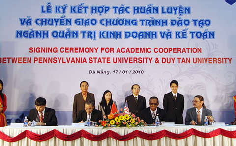 Khối ngành kinh tế - quản trị tại Đại học Duy Tân: Chưa bao giờ hết hot - Ảnh 2. Khối ngành kinh tế - quản trị tại Đại học Duy Tân: Chưa bao giờ hết hot - Ảnh 2.