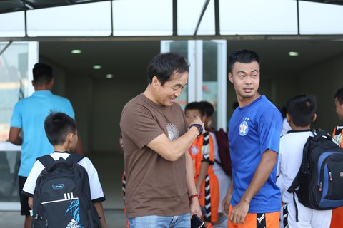 Bẫy việt vị hiệu quả cứu thua cho Hải Phòng - Ảnh 2. Bẫy việt vị hiệu quả cứu thua cho Hải Phòng - Ảnh 2.